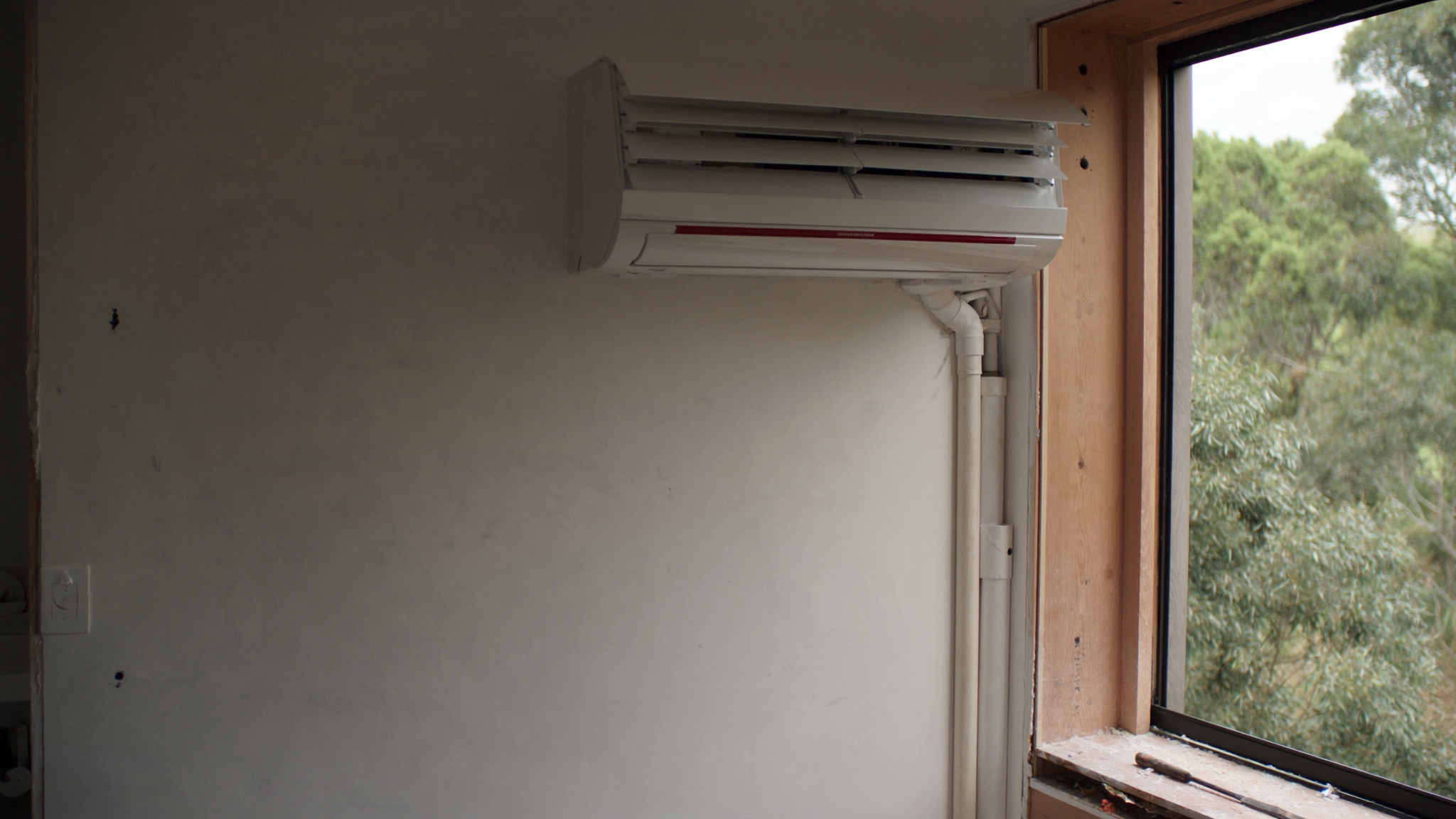 Air conditioning — Split-systems 2.5kW–7kW